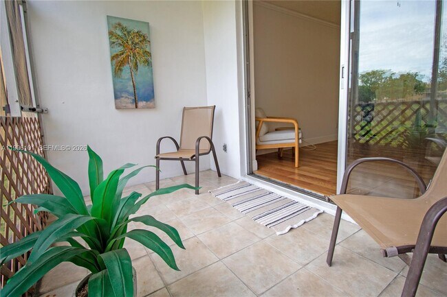 Building Photo - 6020 NW 64th Ave