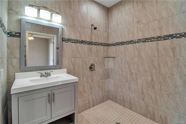 Building Photo - 4267 Camp Rd