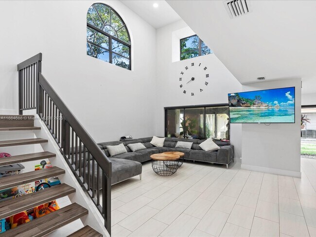 Building Photo - 3400 Emerald Oaks Dr