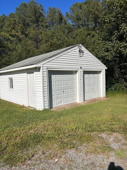 Garage - 10122 Pollard Creek Rd