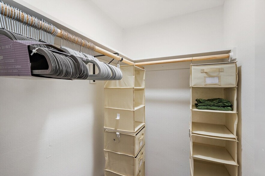 Building Photo - 5233 N 23rd Ave