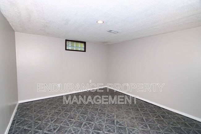Building Photo - 3448 Ringwood St