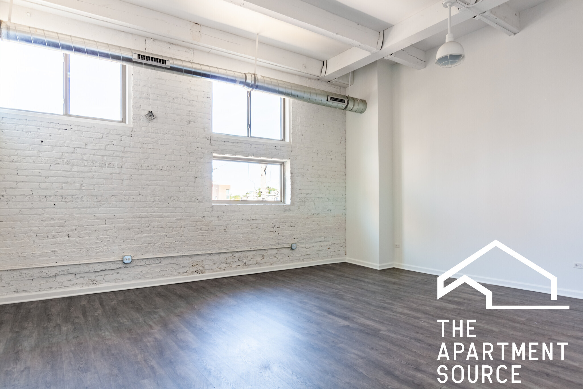 Building Photo - 930 W Dakin St