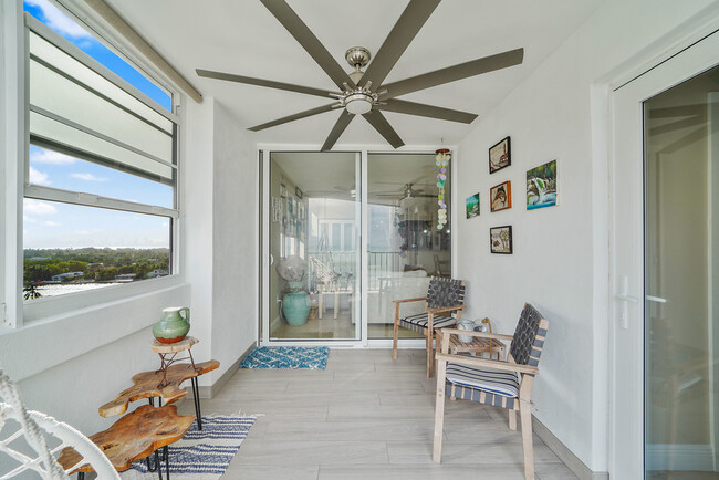 Building Photo - 6450 Collins Ave