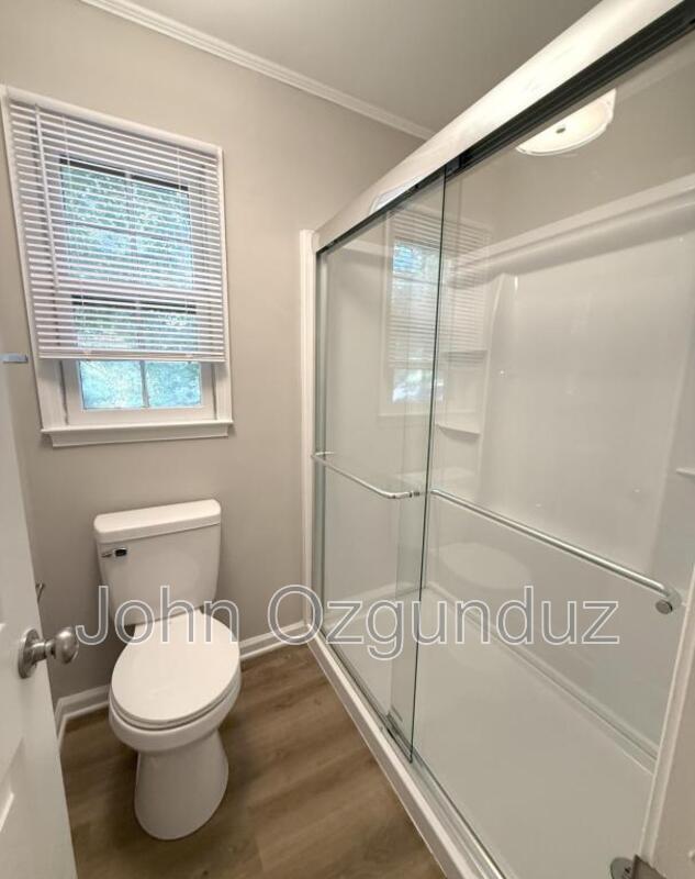Building Photo - 3909 Westra Dr