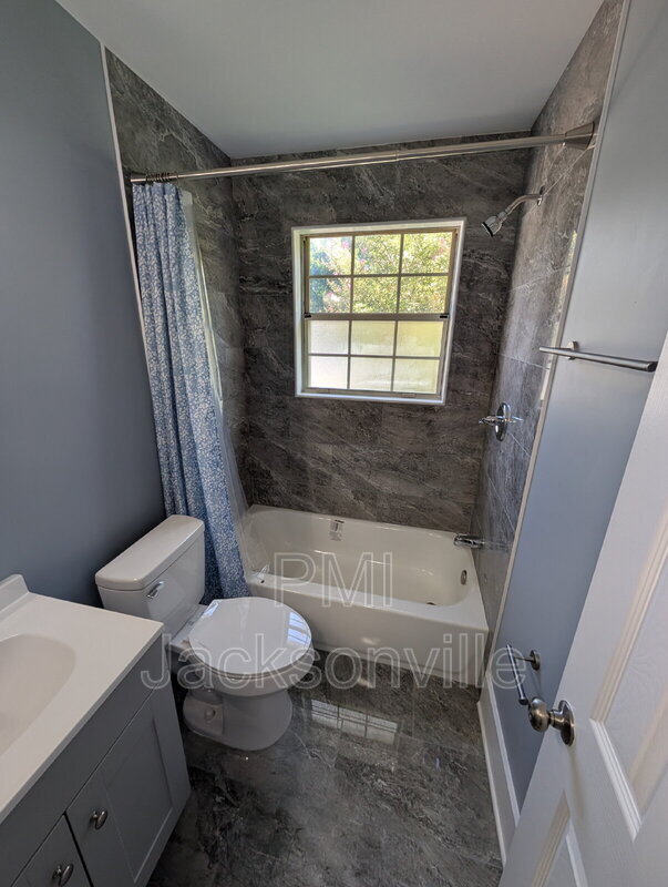 Building Photo - 7069 Perke Dr