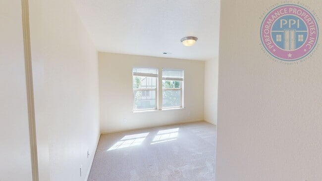 Building Photo - Bethany - Luxury Home, Central Air-Conditioning, Community Pool, Pet Welcome