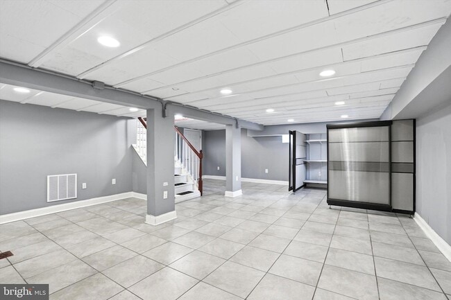 Building Photo - 30 Upper Ferry Rd