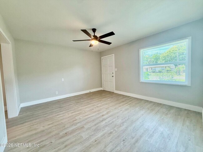 Building Photo - 5141 Corsair Ave