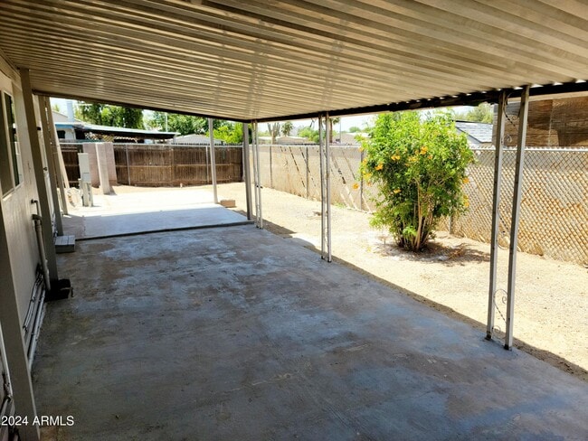 Building Photo - 2749 E Beardsley Rd