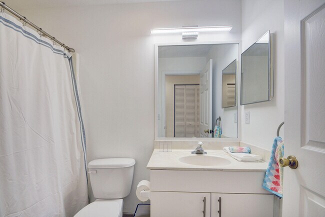Building Photo - 12554 Westhampton Cir