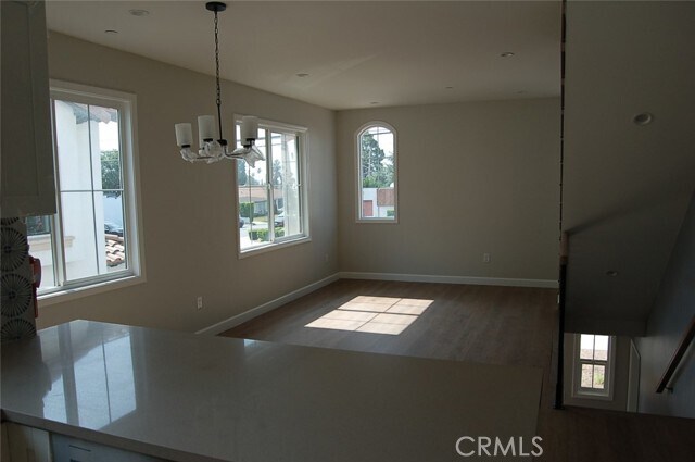 Building Photo - 425 W Duarte Rd