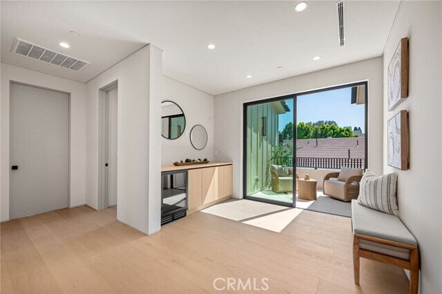 Building Photo - 16728 Morrison St