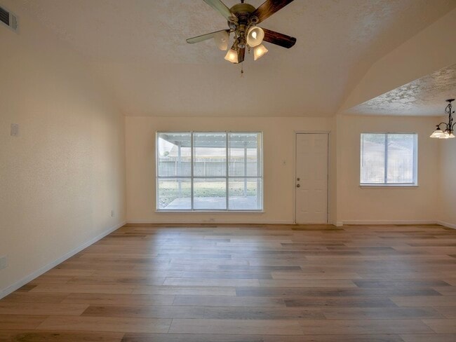 Building Photo - 1934 Feather Ridge Dr