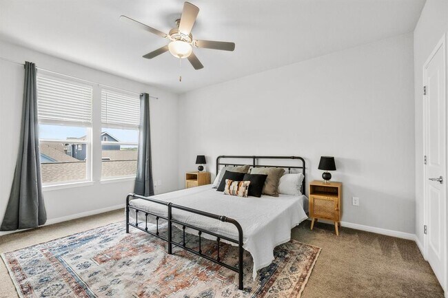 Building Photo - Baythorne Dr