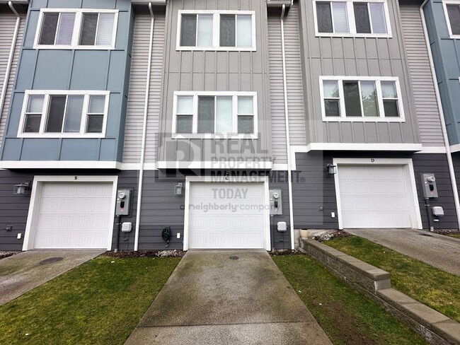 Building Photo - Spacious 2 Bedroom Condo in Puyallup!