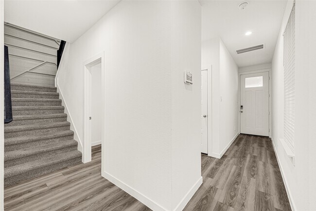 Building Photo - 2930 Needham Gdn Ln