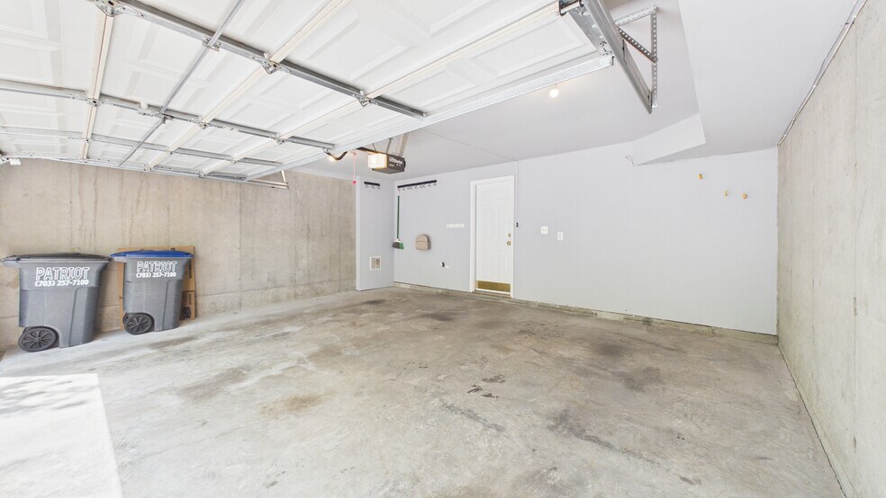 Building Photo - 25807 Turlough Ter