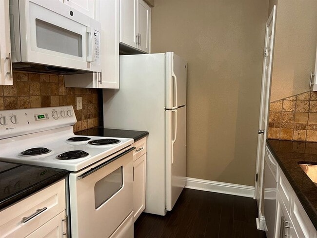 Building Photo - 7950 N Stadium Dr