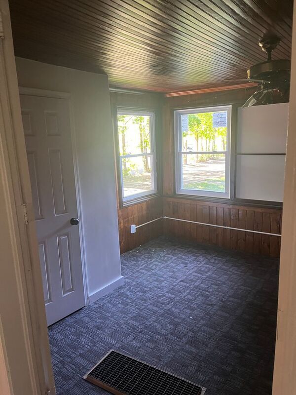 Building Photo - 170 Stonewood Ave