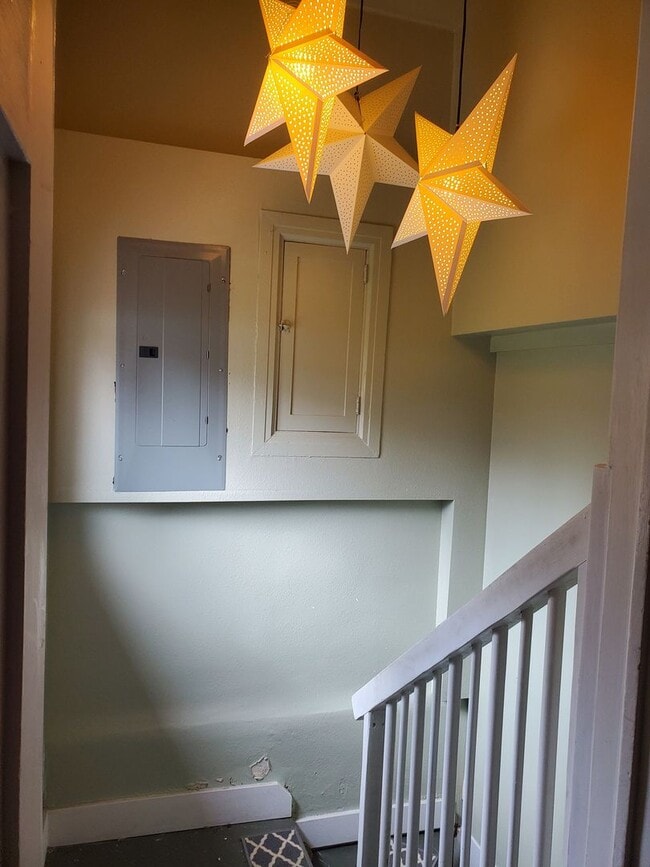 Building Photo - 4BR/2BA Audubon/Downriver Area Home