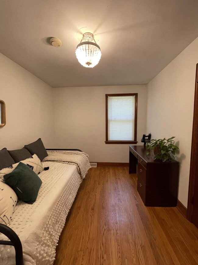 Building Photo - 185 Williams Rd