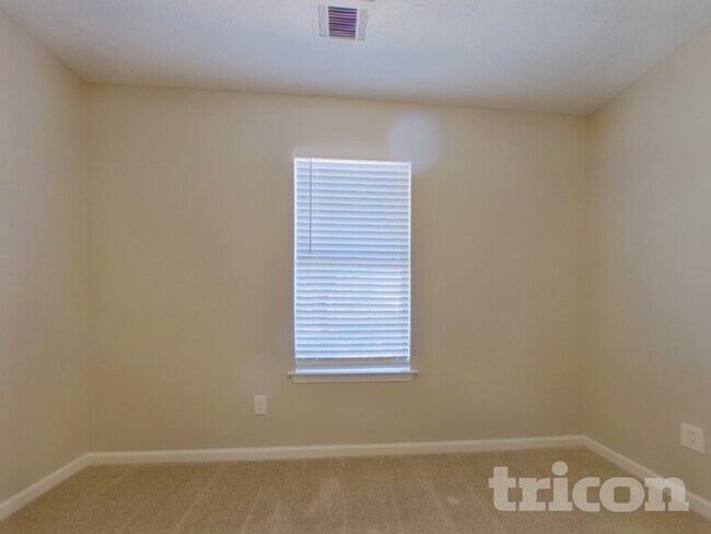 Building Photo - 100 Doves Nest