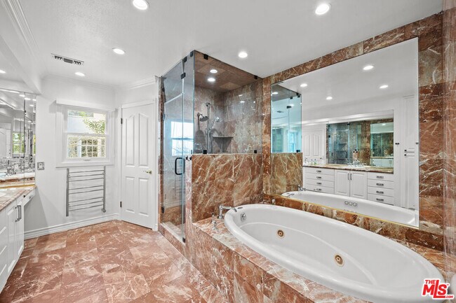 Building Photo - 502 Smithwood Dr