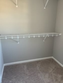 Building Photo - 2029 Hickoryleaf Ln