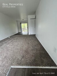 Building Photo - 679 Villa Dr