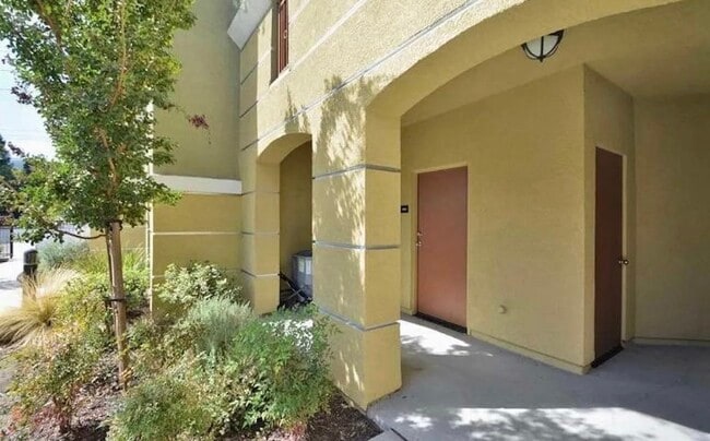 Building Photo - 4700 Norris Canyon Rd