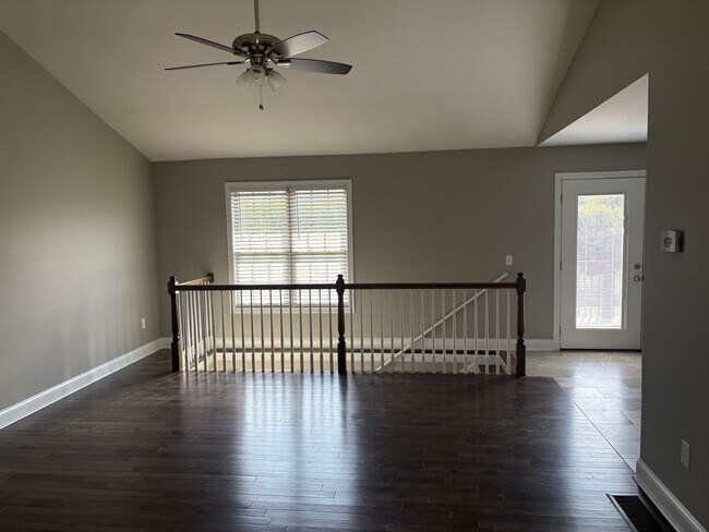 Building Photo - 482 Southern Cross Dr