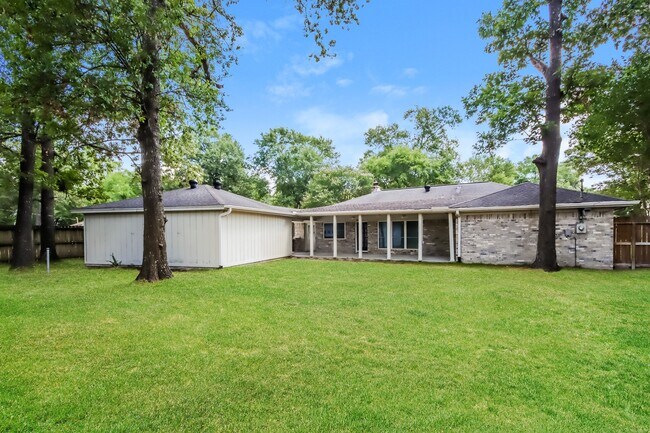 Building Photo - 26715 Westwood Dr