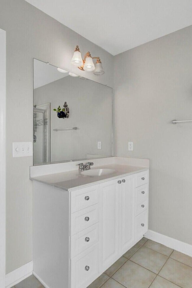 Building Photo - 1428 Bloomingdale Ln