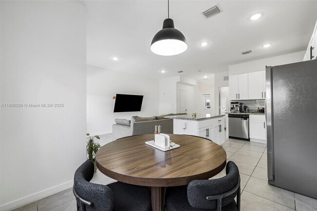 Building Photo - 13353 SW 250th Terrace