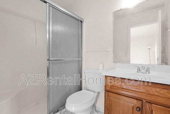 Building Photo - 2210 W Hermosa Dr