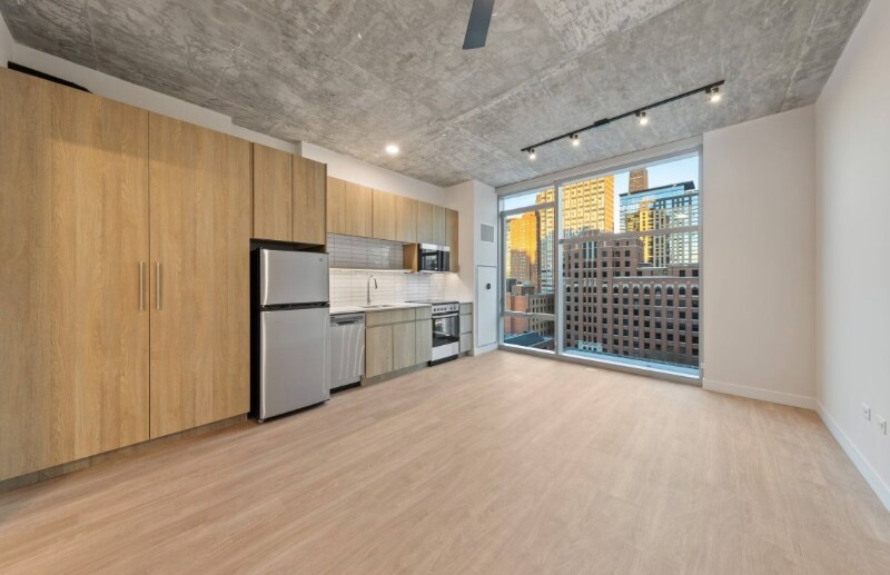 Primary Photo - 856 N Wells St