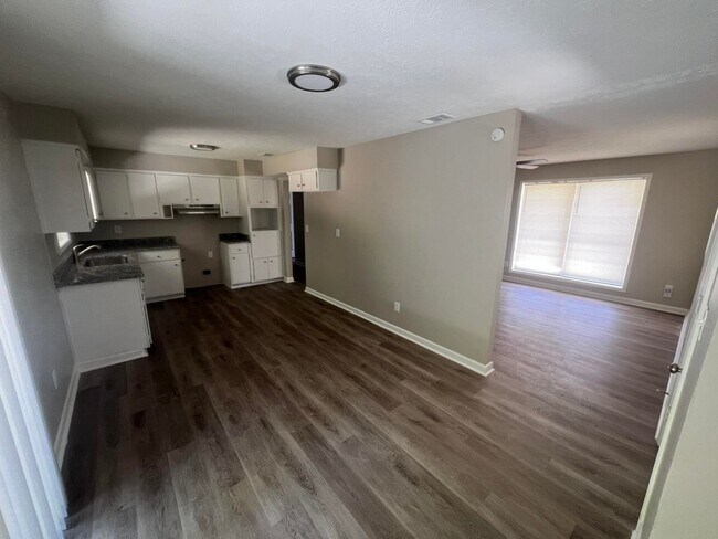 Building Photo - 4909 Mehaffey Ct