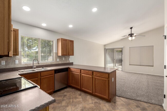 Building Photo - 40249 N Cassara Dr