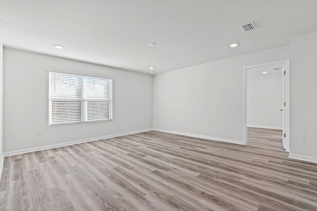 Building Photo - 13581 Paris Cir