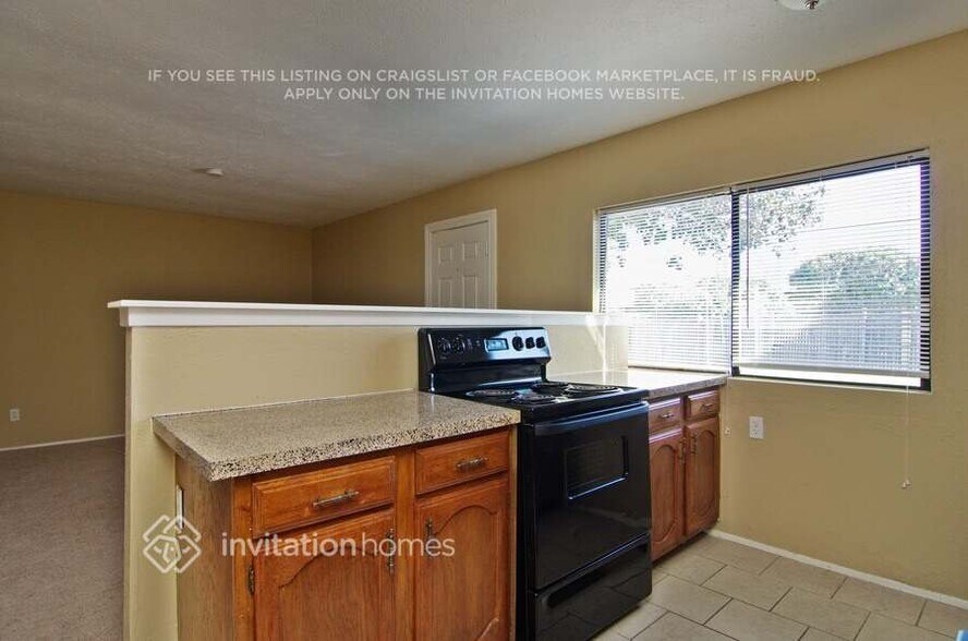 Building Photo - 656 Priscilla Ln