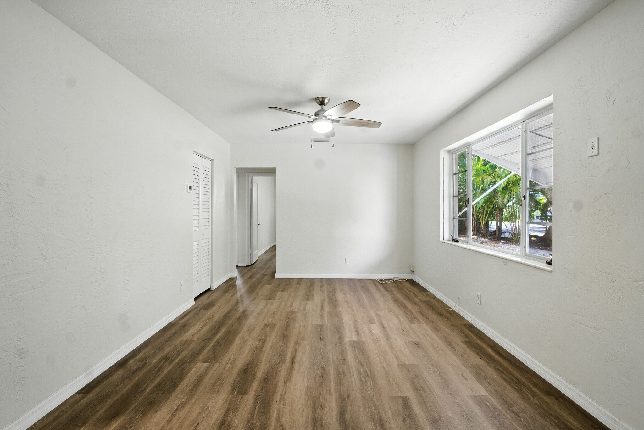 Building Photo - 2545 Tequesta Ln