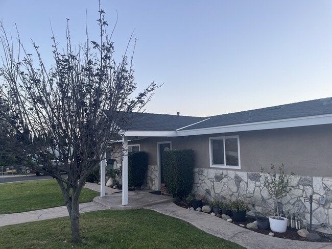 Building Photo - 2307 Cordero Ave