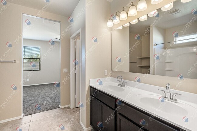 Building Photo - 1057 W Avalon Canyon Dr