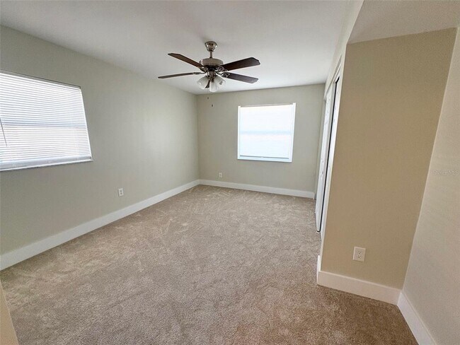 Building Photo - 736 86th Ave N