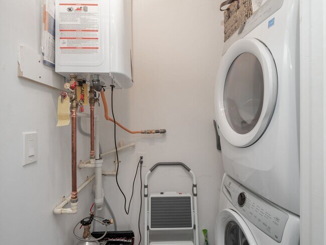 Building Photo - 45 L St