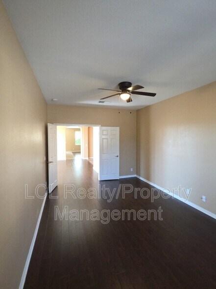 Building Photo - 27635 Whisperwood Dr