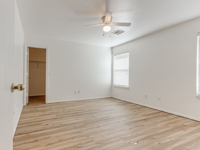 Building Photo - Charming 3 Bed, 2 Bath Home for Rent in Norman!