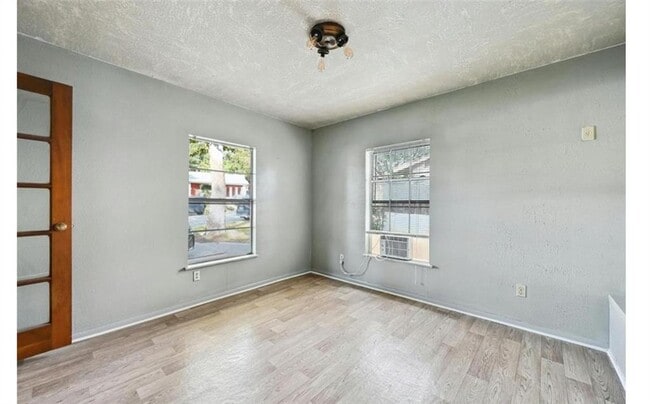 Building Photo - 2509 Little John Ln