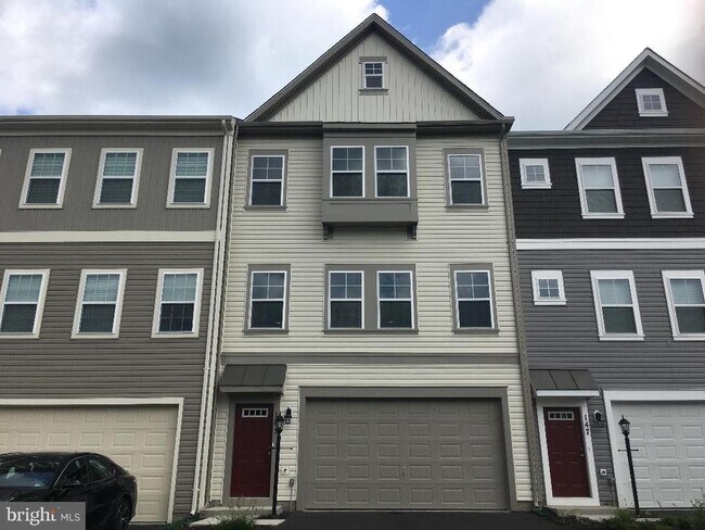 Building Photo - 145 Jewel Box Dr